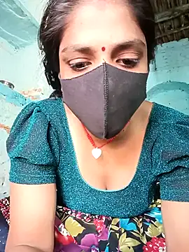 Snapshot of haymona chatting on 03.18.25 haymona online show from 03.18.25