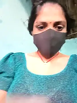 Snapshot of haymona chatting on 03.18.25 haymona online show from 03.18.25