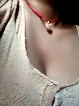 Snapshot of haymona chatting on 03.20.25 haymona online show from 03.20.25