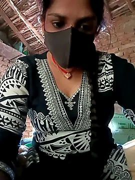 Snapshot of haymona chatting on 09.28.25 haymona online show from 09.28.25