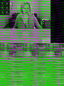 Snapshot of haymona chatting on 12.22.25 haymona online show from 12.22.25