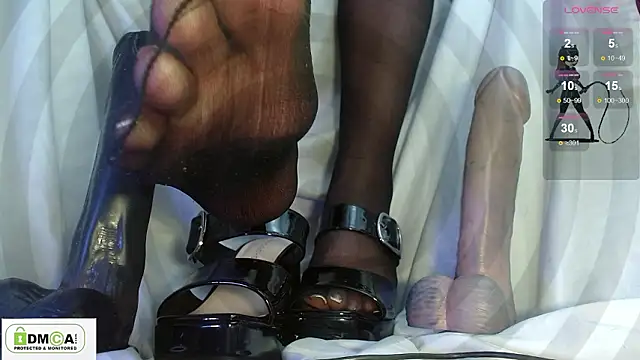 Miss scarllet  online show from 02.18.26