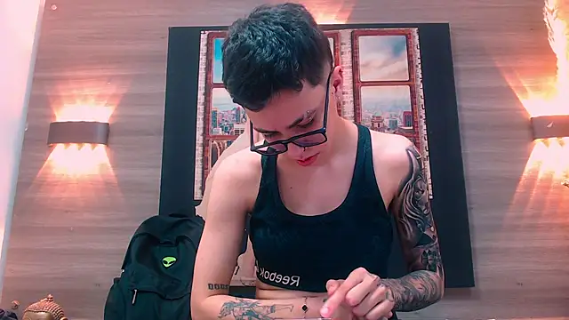 Cutie Shy  online show from 11.26.25