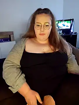 Snapshot of _Julie_x chatting on 12.14.24 Julie x online show from 12.14.24