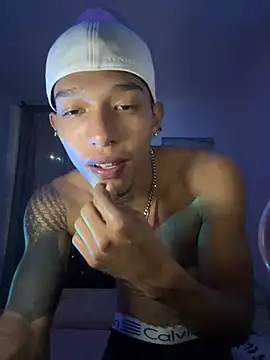 Snapshot of TommyGun_22 chatting on 03.06.25 TommyGun 22 online show from 03.06.25