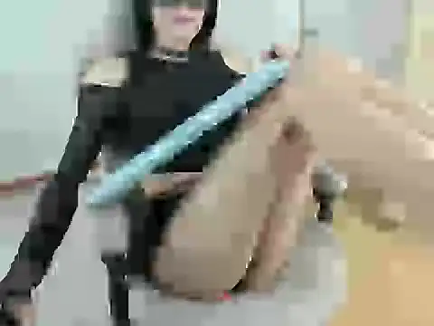 Snapshot of Sasha_skinny1 chatting on 11.20.25 Sasha skinny1 online show from 11.20.25