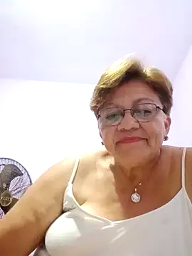 Madrastrahot69 online show from 11.19.25