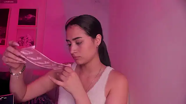 lara madisson online show from 10.01.25