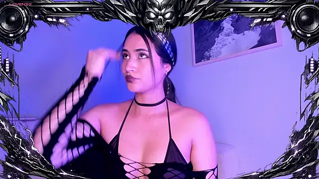 Snapshot of lara_madisson chatting on 05.18.26 lara madisson online show from 05.18.26