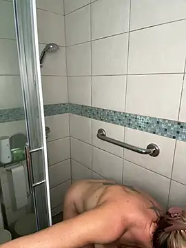 Snapshot of Lara_Bergmann chatting on 01.08.25 Lara Bergmann online show from 01.08.25