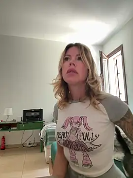 Snapshot of Lara_Bergmann chatting on 03.04.25 Lara Bergmann online show from 03.04.25