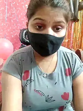 Snapshot of Hotty-simran chatting on 02.14.25 Hotty-simran online show from 02.14.25