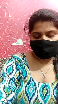 Snapshot of Hotty-simran chatting on 03.19.25 Hotty-simran online show from 03.19.25