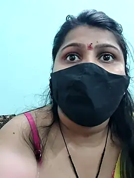 Snapshot of Hotty-simran chatting on 10.01.25 Hotty-simran online show from 10.01.25