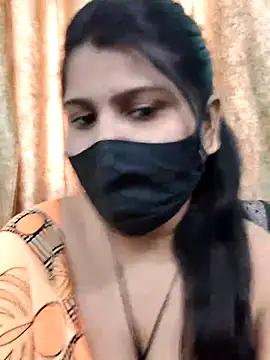 Snapshot of Hotty-simran chatting on 10.13.25 Hotty-simran online show from 10.13.25