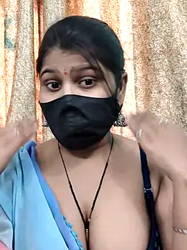 Snapshot of Hotty-simran chatting on 10.15.25 Hotty-simran online show from 10.15.25