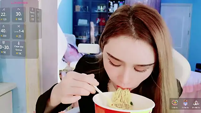 HU131452 online show from 01.03.25