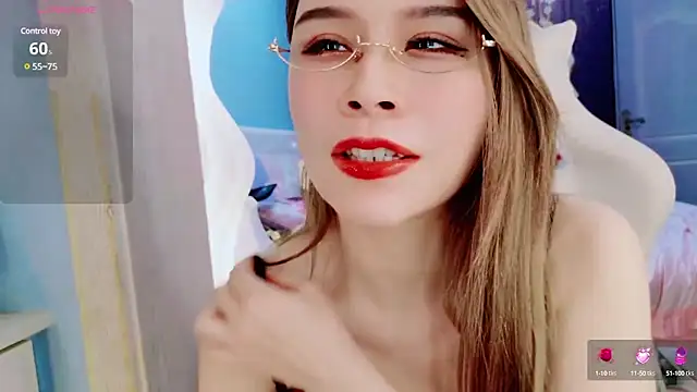 HU131452 online show from 01.13.25