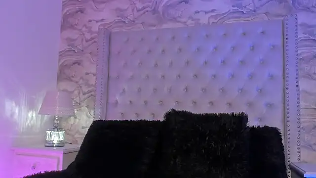 Snapshot of Kev_jenner chatting on 02.09.25 Kev jenner online show from 02.09.25