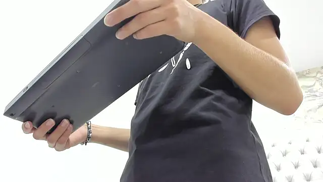 Snapshot of Kev_jenner chatting on 09.20.25 Kev jenner online show from 09.20.25