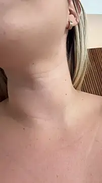 EmiilyAdams  online show from 02.28.26