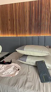 EmiilyAdams  online show from 04.09.26