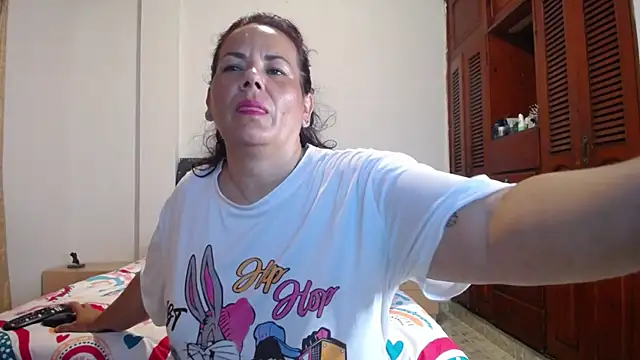 sofiamature01 online show from 11.04.25