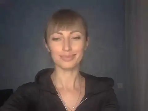 Snapshot of EffectMaya chatting on 12.22.25 EffectMaya online show from 12.22.25