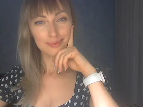 Snapshot of EffectMaya chatting on 01.17.26 EffectMaya online show from 01.17.26