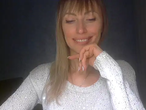 Snapshot of EffectMaya chatting on 02.01.26 EffectMaya online show from 02.01.26