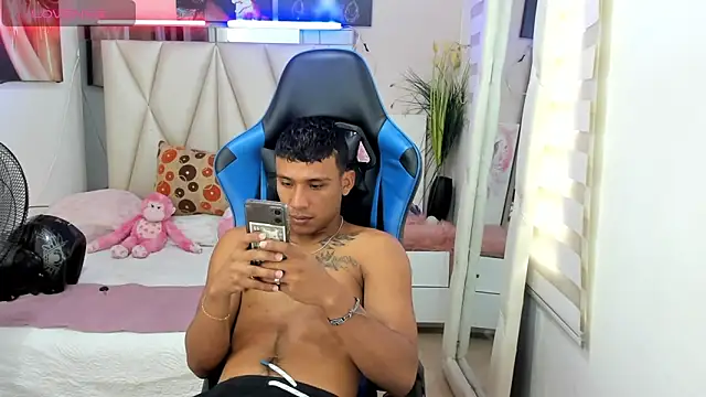 Backsex boy online show from 02.03.25