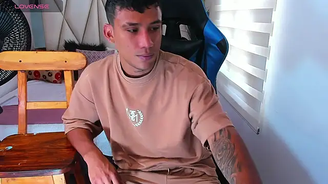 Backsex boy online show from 03.10.25