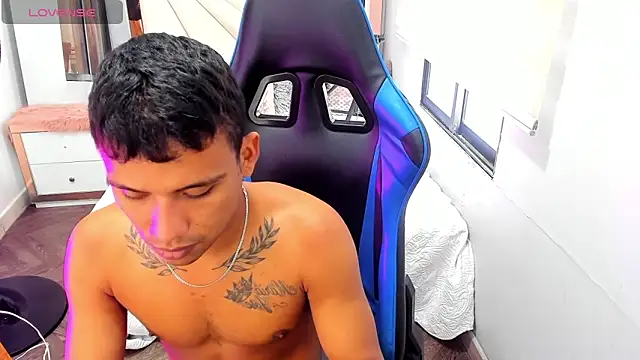 Backsex boy online show from 09.11.25