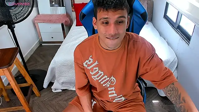 Backsex boy online show from 09.13.25