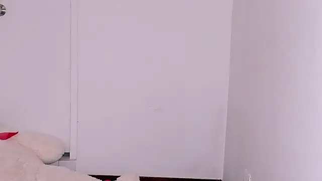 Snapshot of rousesuly chatting on 01.31.25 rousesuly online show from 01.31.25