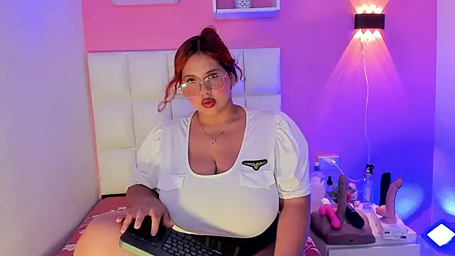 Alanna hot3 online show from 10.16.25