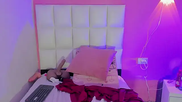 Alanna hot3 online show from 04.18.26