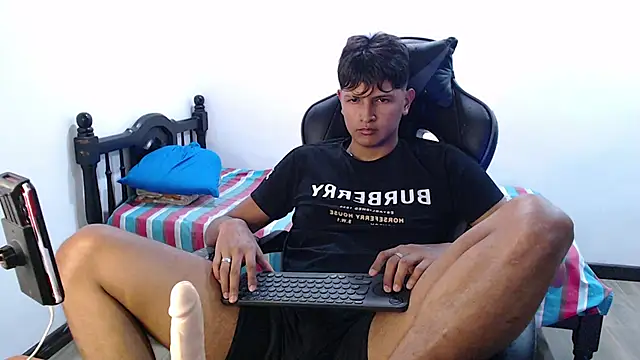 alex 245711 online show from 11.20.25