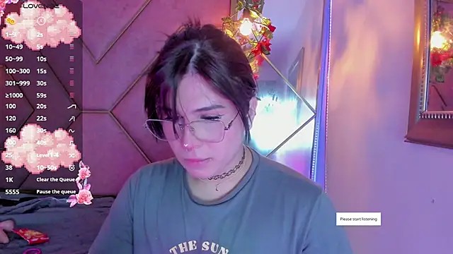 Snapshot of Yuri_Stars chatting on 02.19.25 Yuri Stars online show from 02.19.25