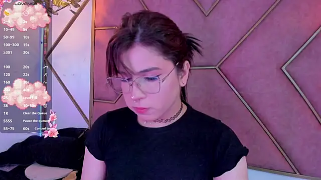 Snapshot of Yuri_Stars chatting on 03.03.25 Yuri Stars online show from 03.03.25