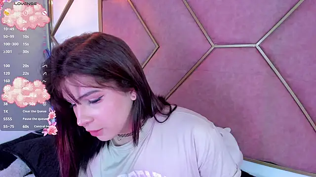 Snapshot of Yuri_Stars chatting on 03.04.25 Yuri Stars online show from 03.04.25