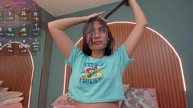 NayeCloud online show from 12.04.25