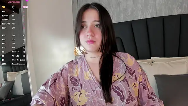 Snapshot of Sabrina_Lennox chatting on 02.08.25 Sabrina Lennox online show from 02.08.25