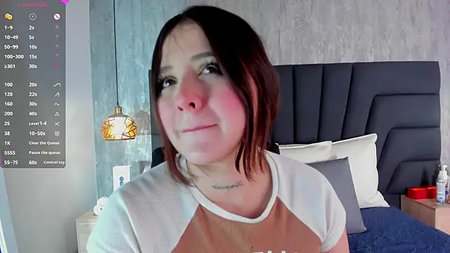 Snapshot of Sabrina_Lennox chatting on 02.20.25 Sabrina Lennox online show from 02.20.25