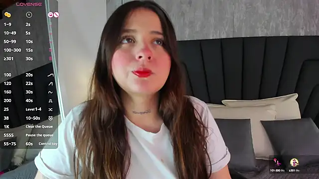 Snapshot of Sabrina_Lennox chatting on 02.27.25 Sabrina Lennox online show from 02.27.25