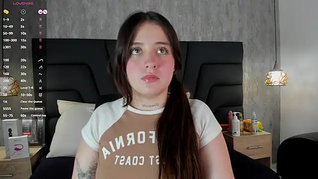 Snapshot of Sabrina_Lennox chatting on 03.15.25 Sabrina Lennox online show from 03.15.25