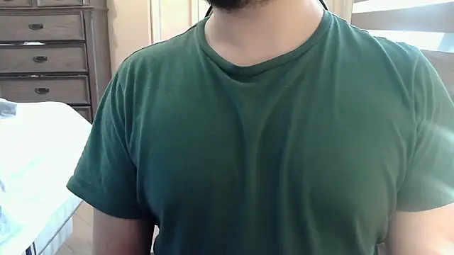 Snapshot of Himbo_fox chatting on 06.17.26 Himbo fox online show from 06.17.26