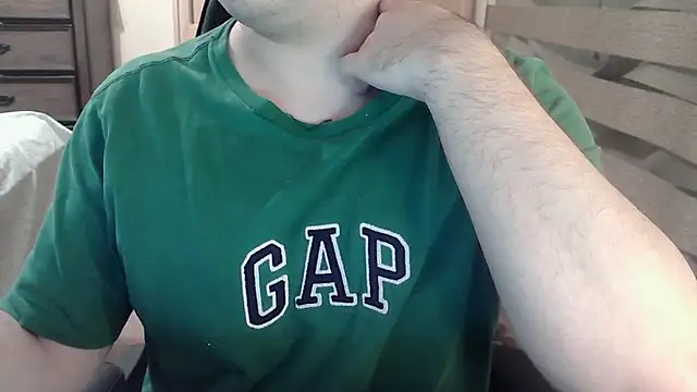 Snapshot of Himbo_fox chatting on 06.18.26 Himbo fox online show from 06.18.26