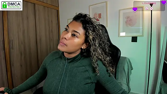 aleja montiel   online show from 11.12.25