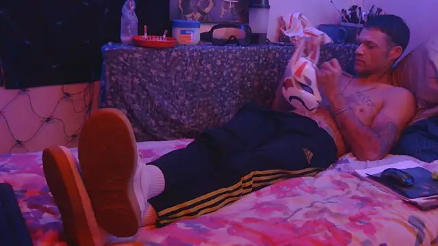 TheOneYouLove69 online show from 11.07.25